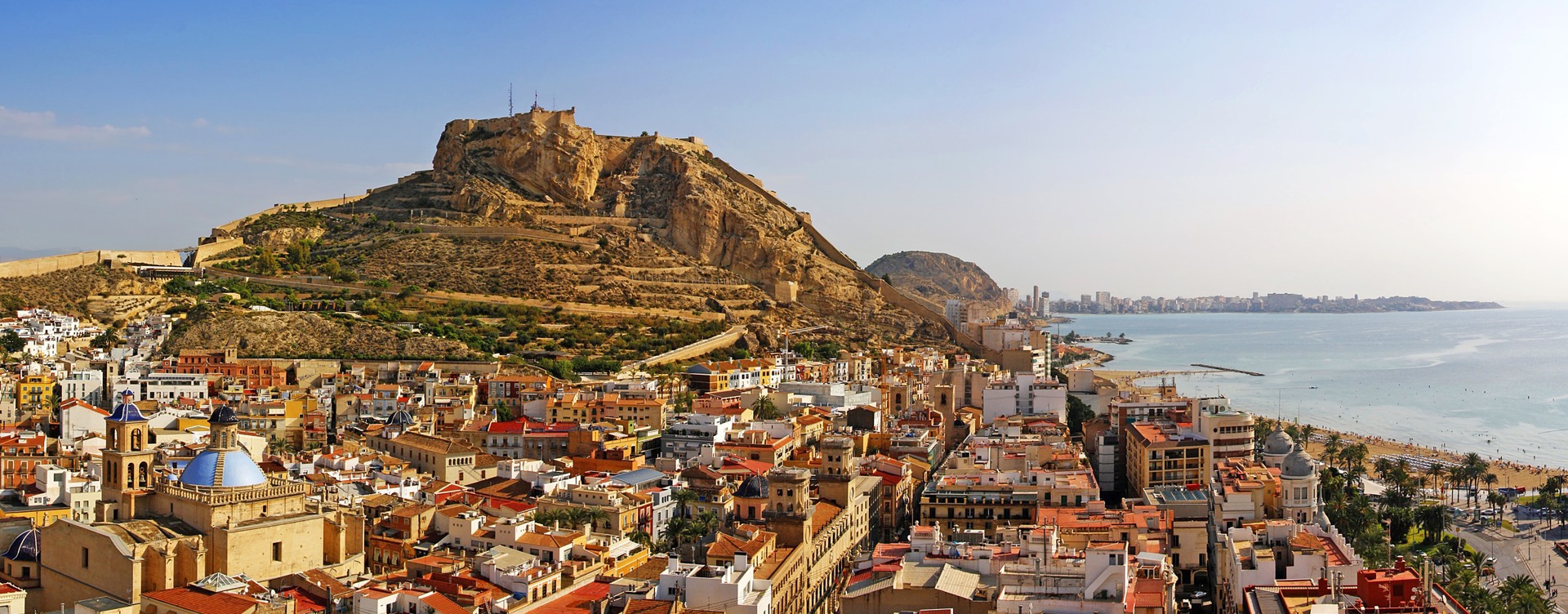 Verken het levendige centrum van Alicante
en bezoek de bezienswaardigheden